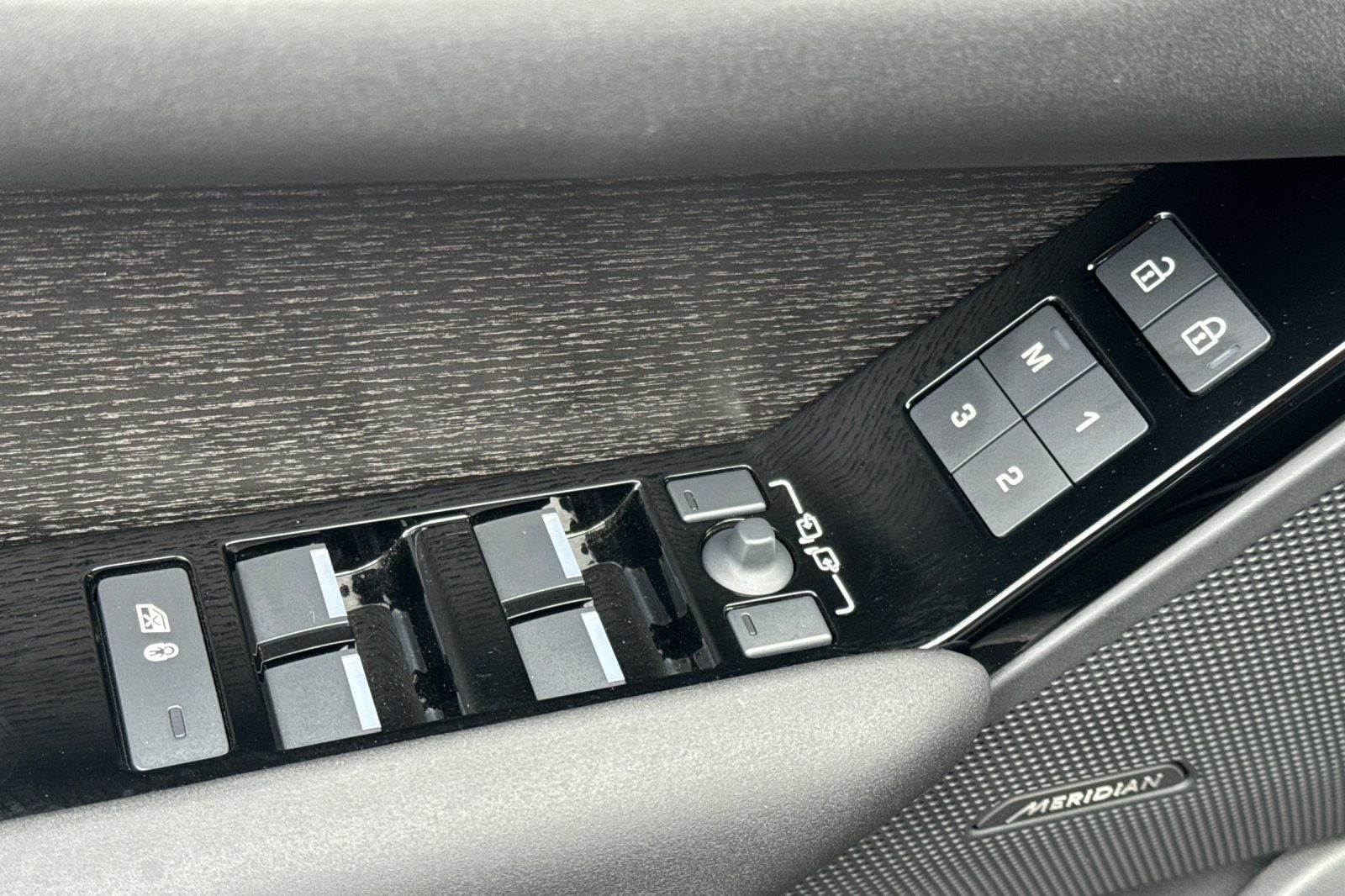 2026 Land Rover Range Rover Velar Dynamic SE
