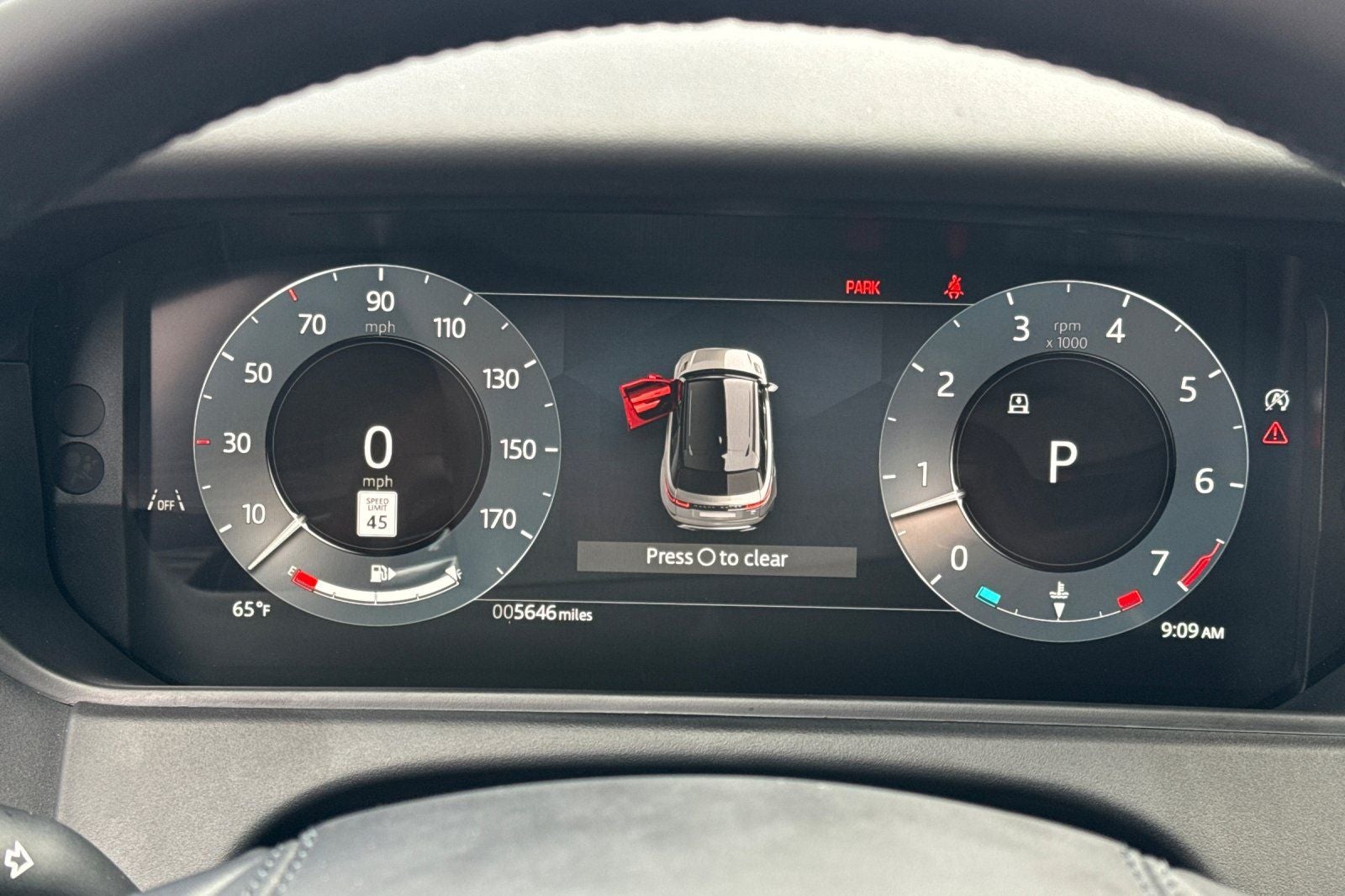2026 Land Rover Range Rover Velar Dynamic SE