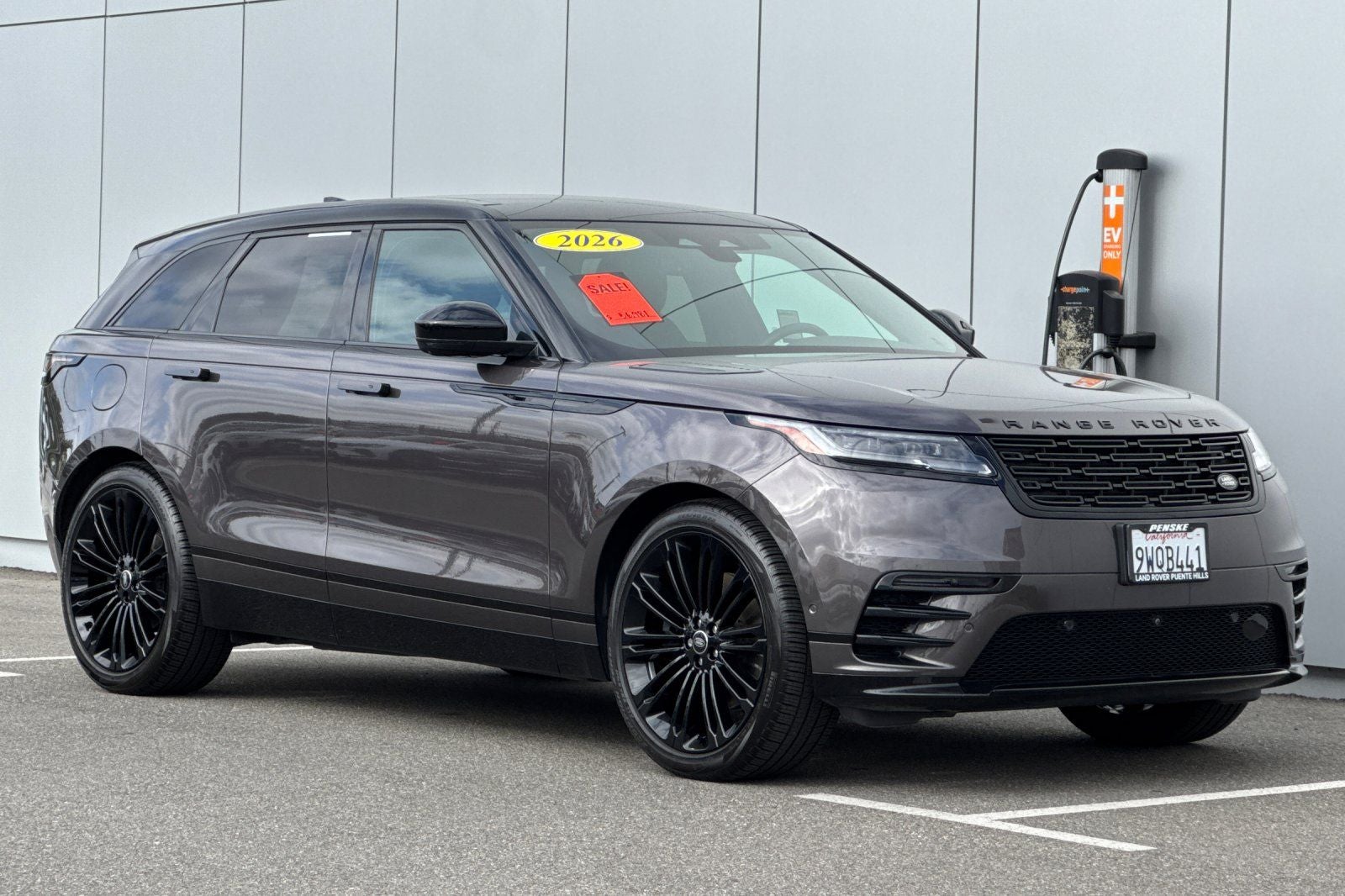 2026 Land Rover Range Rover Velar Dynamic SE