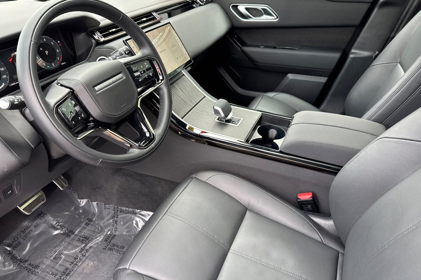 2026 Land Rover Range Rover Velar Dynamic SE
