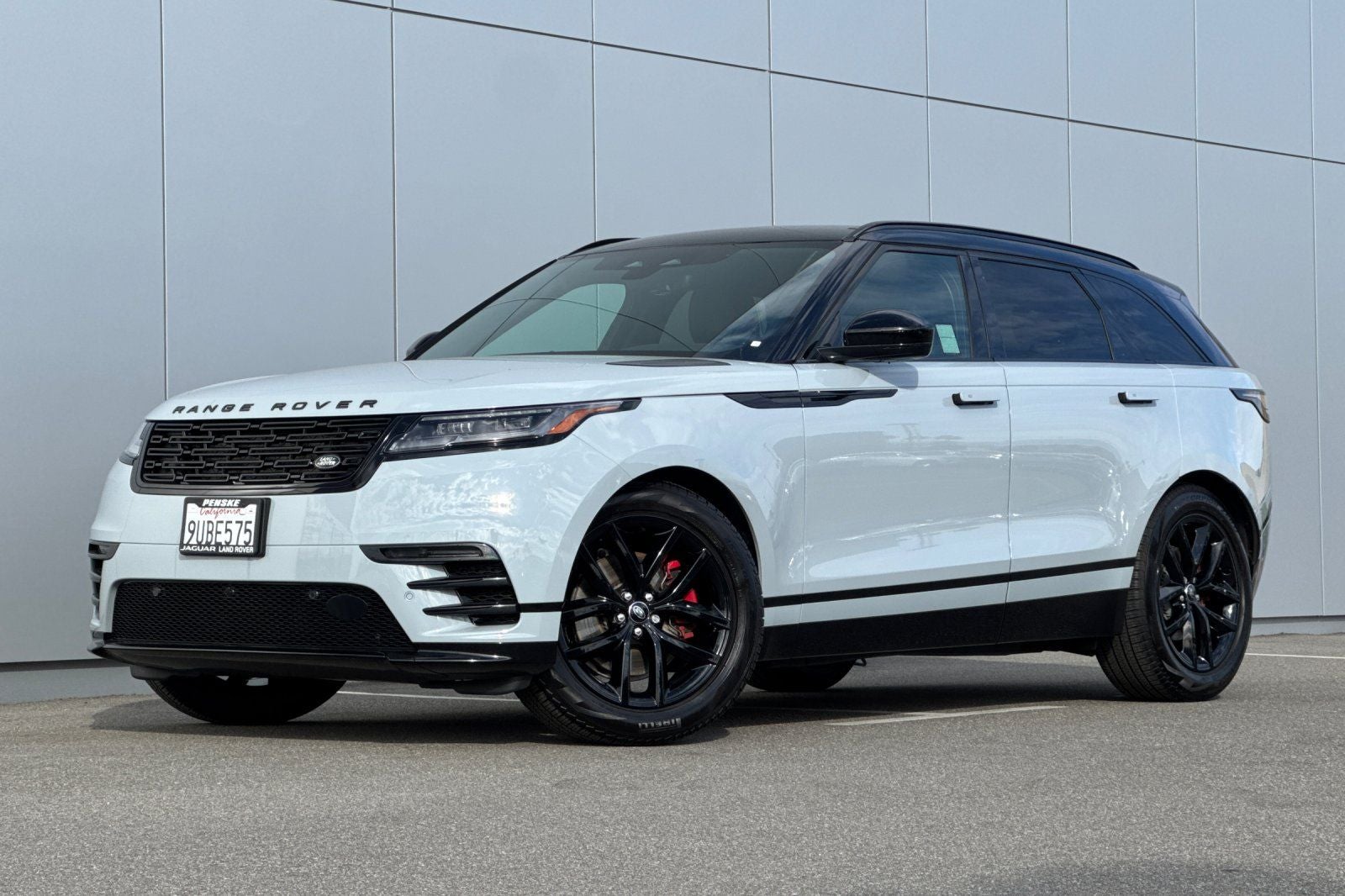 2025 Land Rover Range Rover Velar Dynamic SE