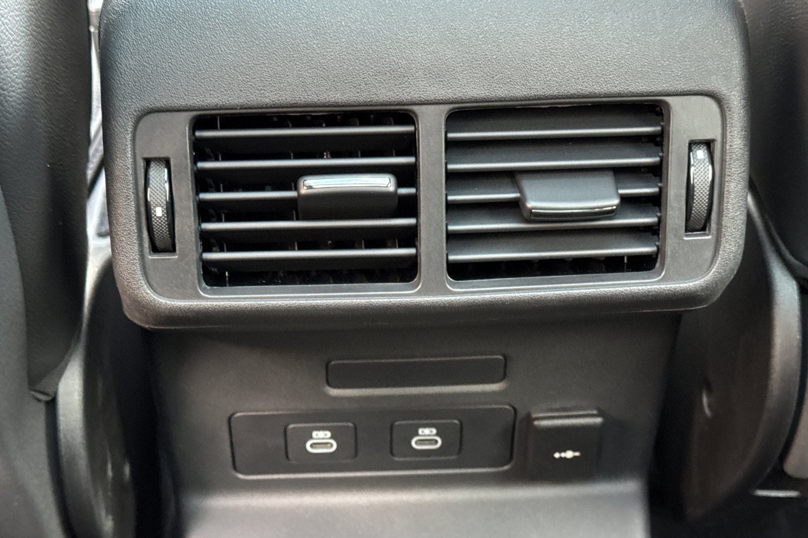 2025 Land Rover Range Rover Velar Dynamic SE