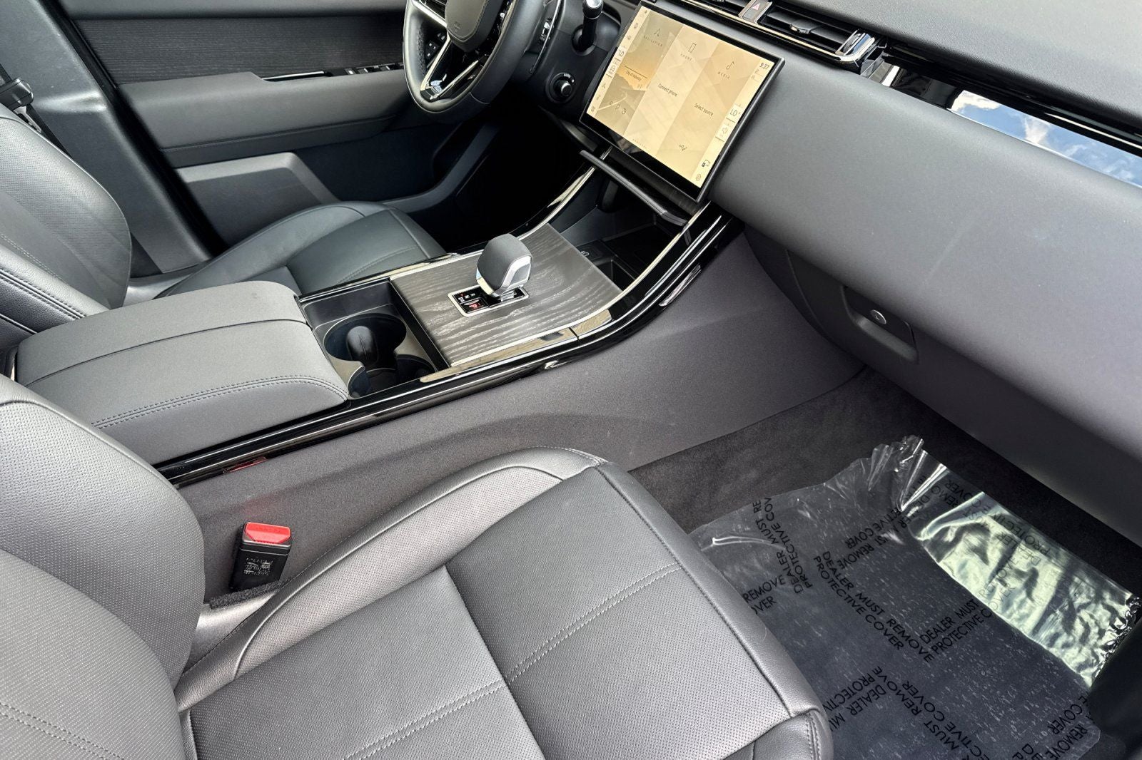 2025 Land Rover Range Rover Velar Dynamic SE