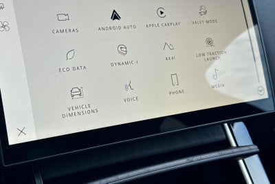 2025 Land Rover Range Rover Velar Dynamic SE