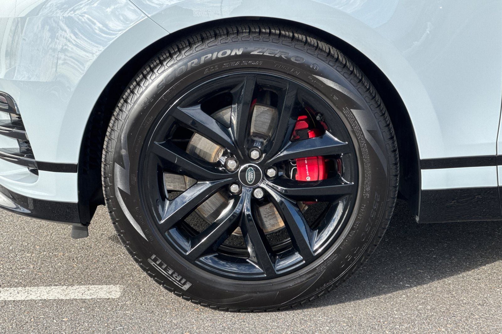 2025 Land Rover Range Rover Velar Dynamic SE