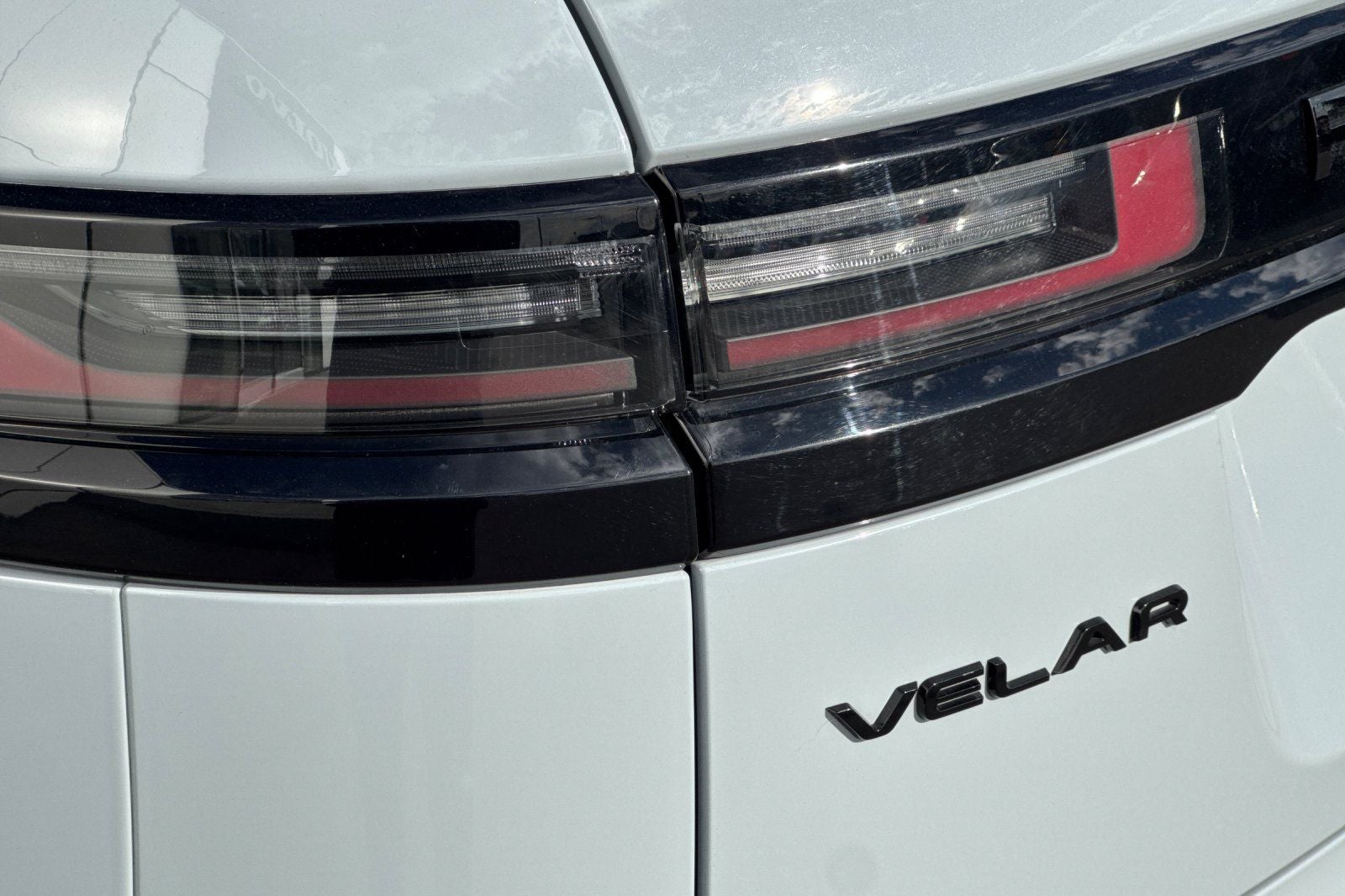 2025 Land Rover Range Rover Velar Dynamic SE