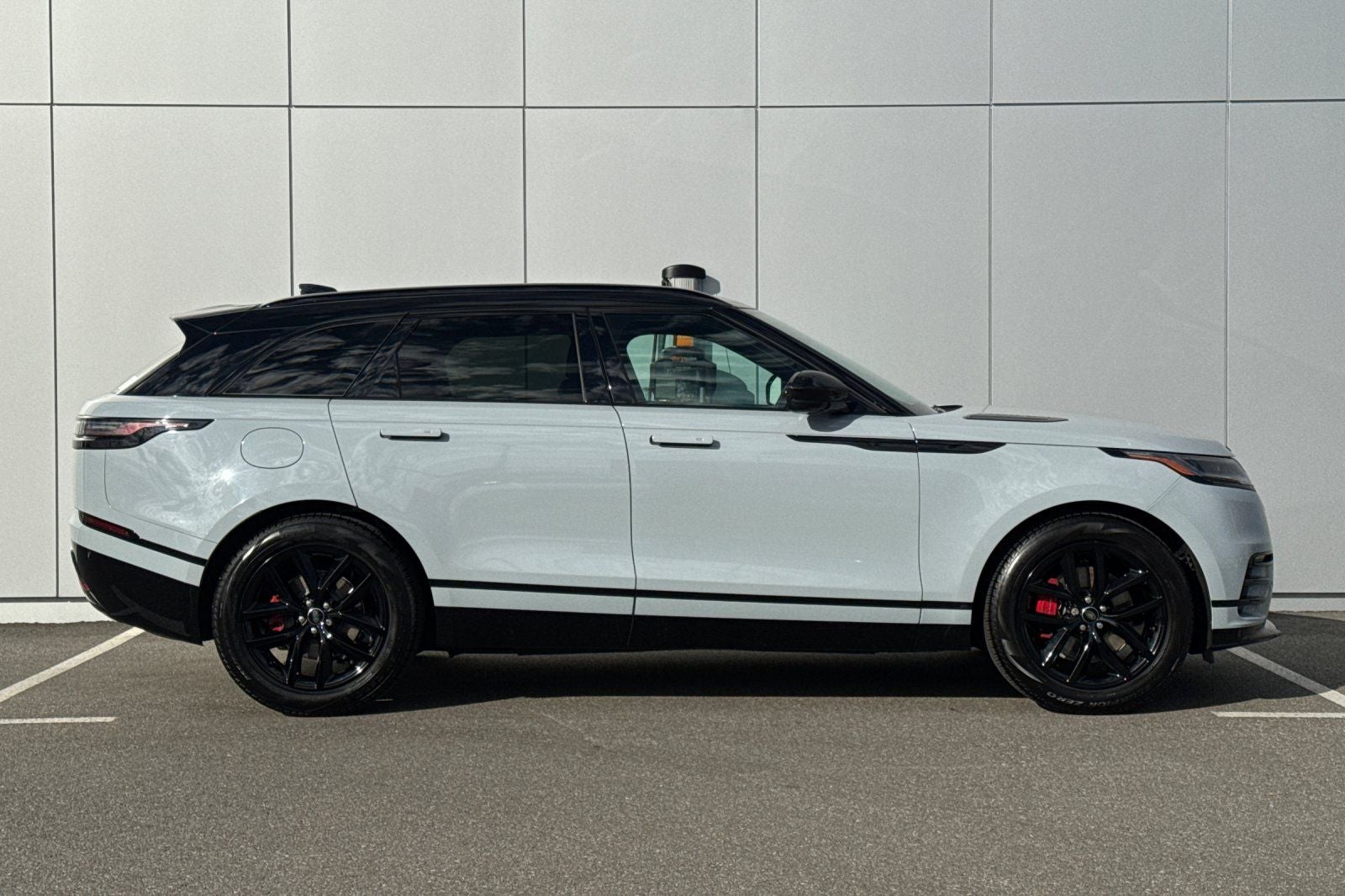 2025 Land Rover Range Rover Velar Dynamic SE