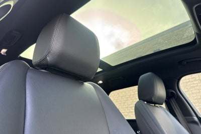 2025 Land Rover Range Rover Velar Dynamic SE