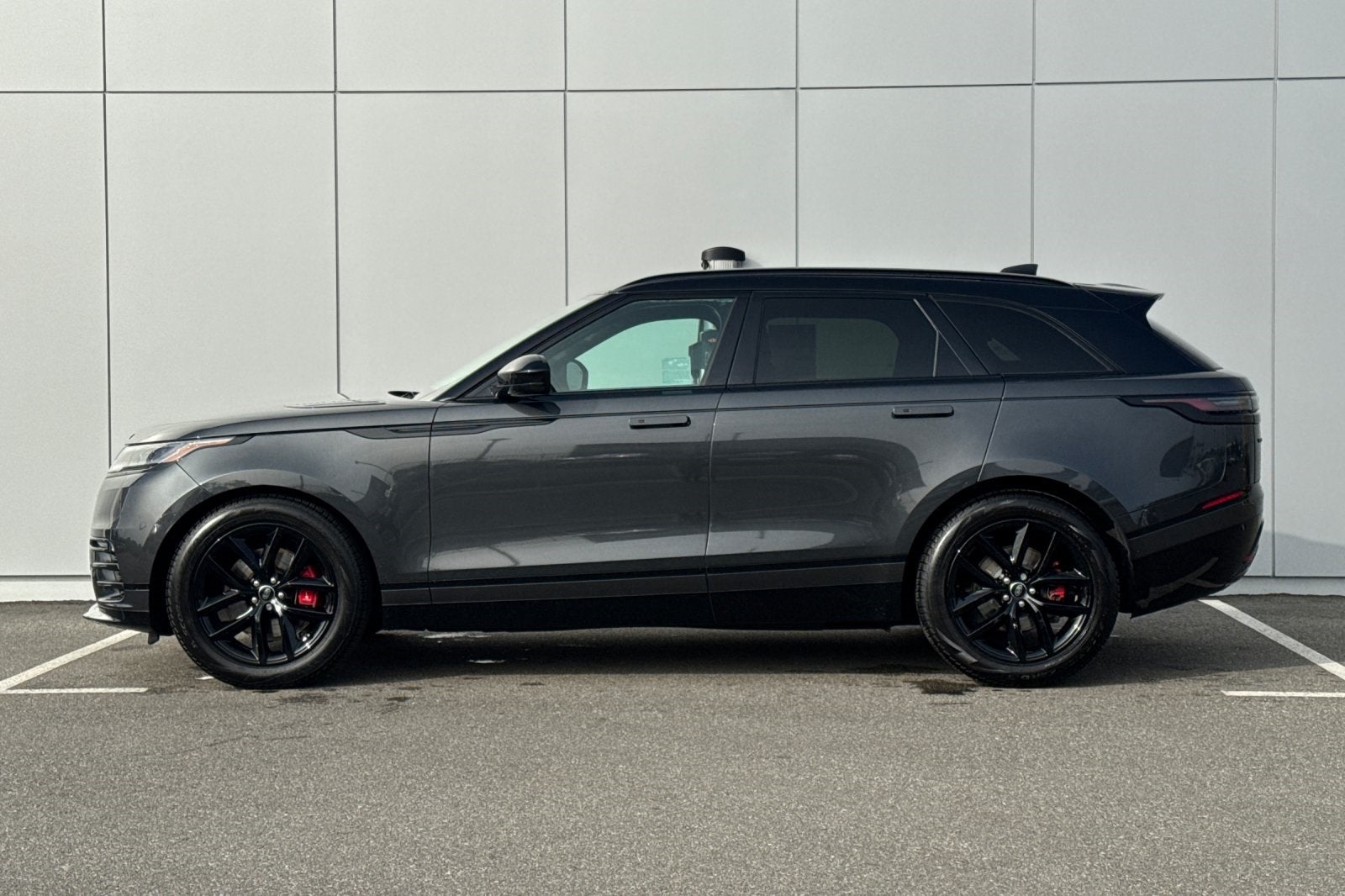 2025 Land Rover Range Rover Velar Dynamic SE