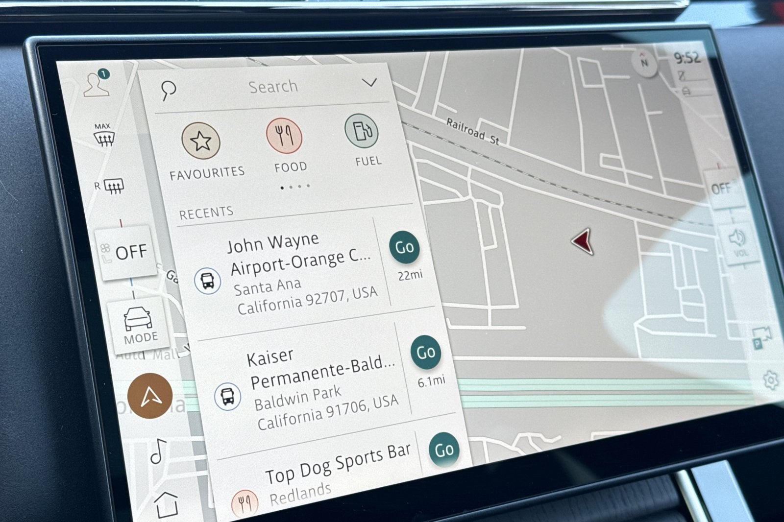 2025 Land Rover Range Rover Velar Dynamic SE