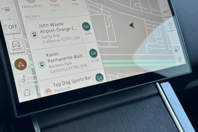 2025 Land Rover Range Rover Velar Dynamic SE