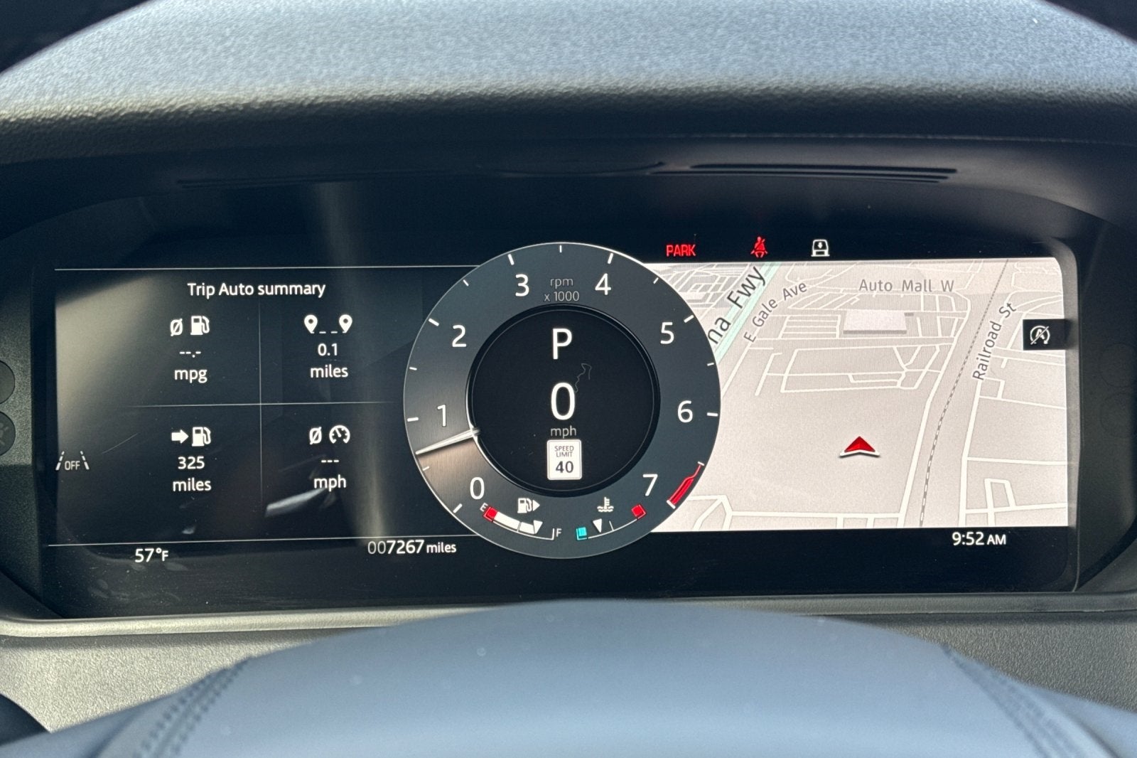 2025 Land Rover Range Rover Velar Dynamic SE