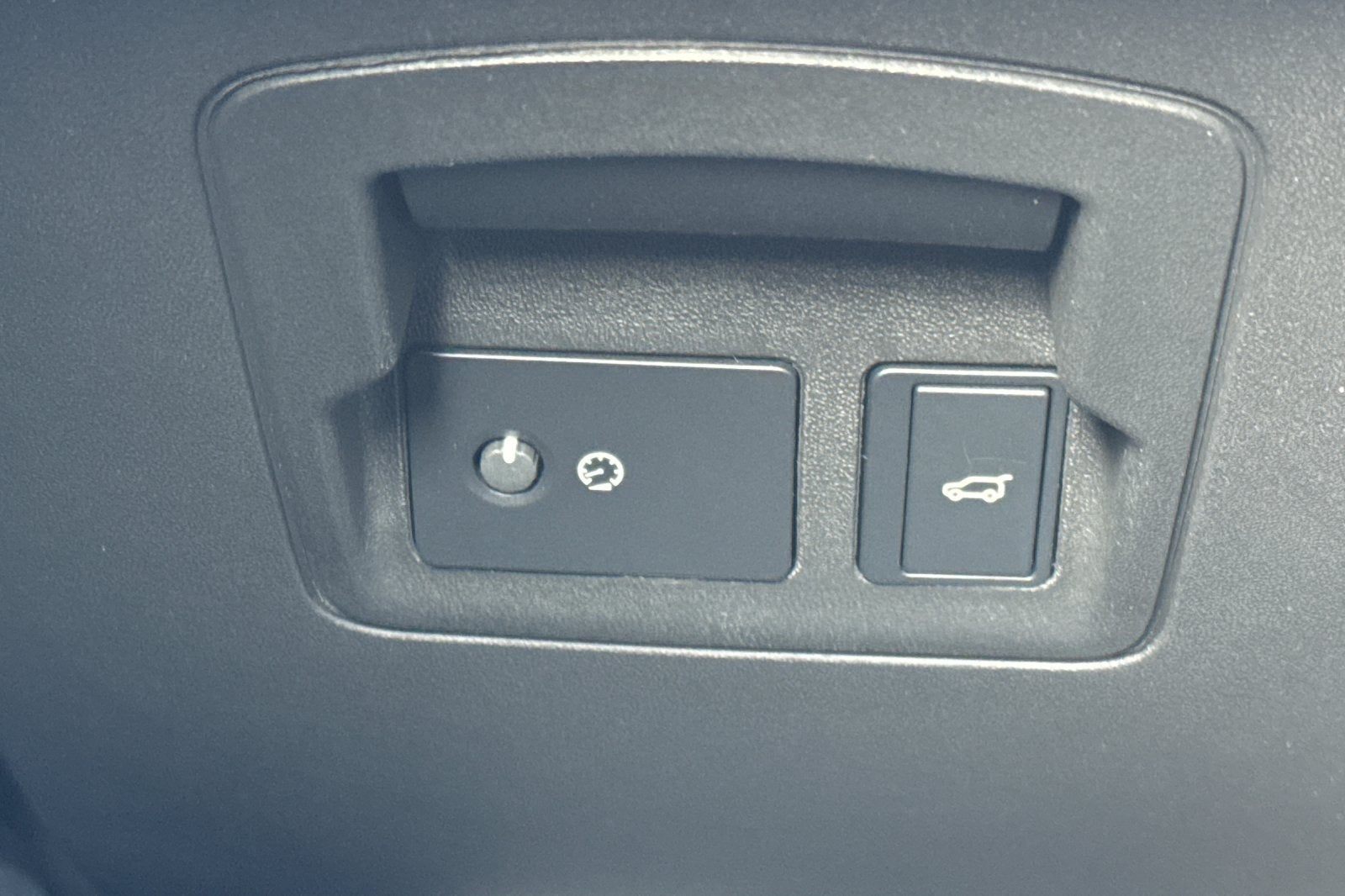 2025 Land Rover Range Rover Velar Dynamic SE