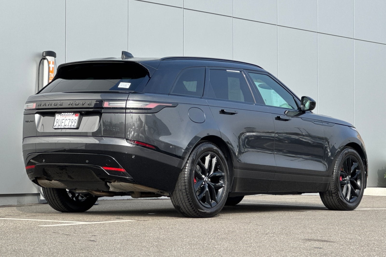 2025 Land Rover Range Rover Velar Dynamic SE