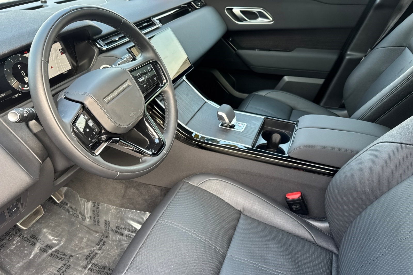 2025 Land Rover Range Rover Velar Dynamic SE