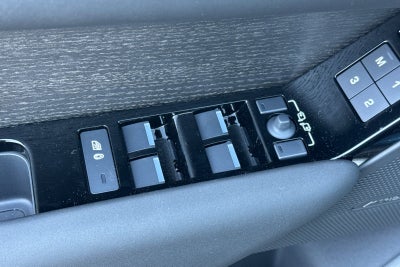 2026 Land Rover Range Rover Velar Dynamic SE