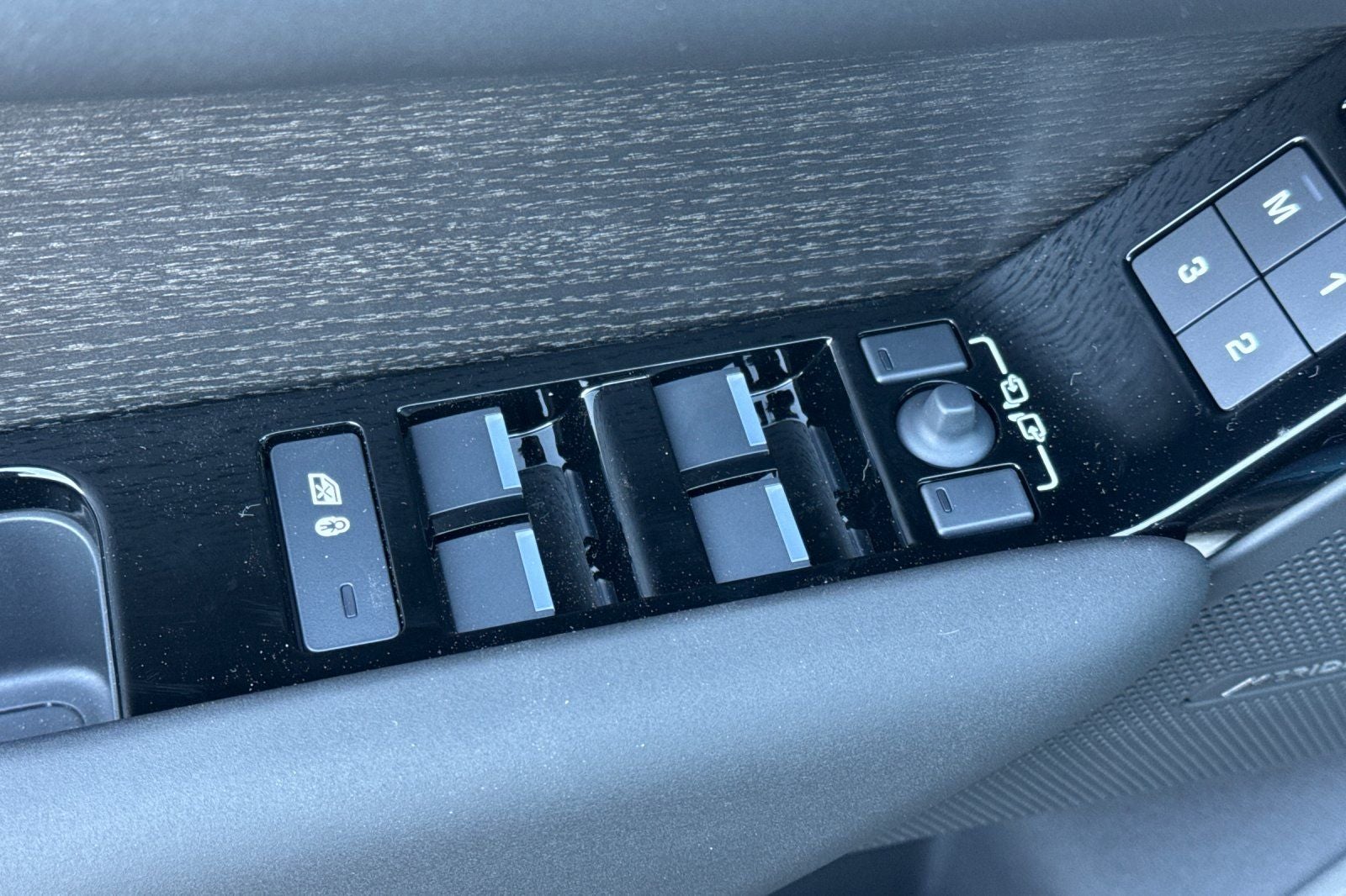 2026 Land Rover Range Rover Velar Dynamic SE