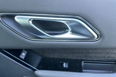 2026 Land Rover Range Rover Velar Dynamic SE