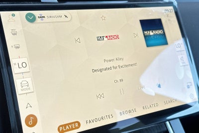 2026 Land Rover Range Rover Velar Dynamic SE