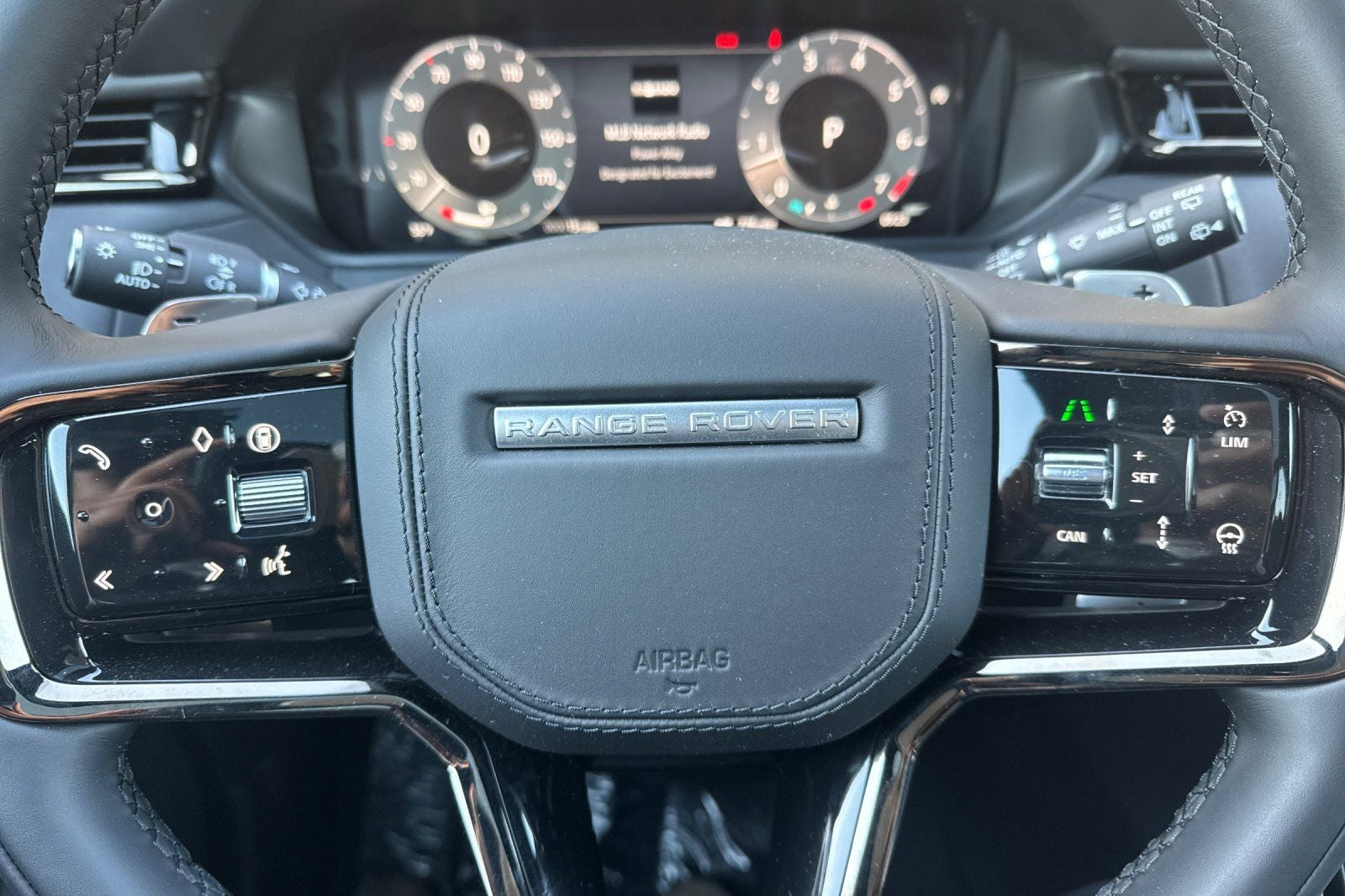 2026 Land Rover Range Rover Velar Dynamic SE