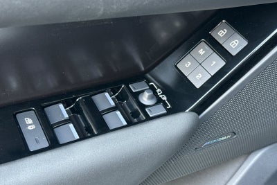 2026 Land Rover Range Rover Velar Dynamic SE