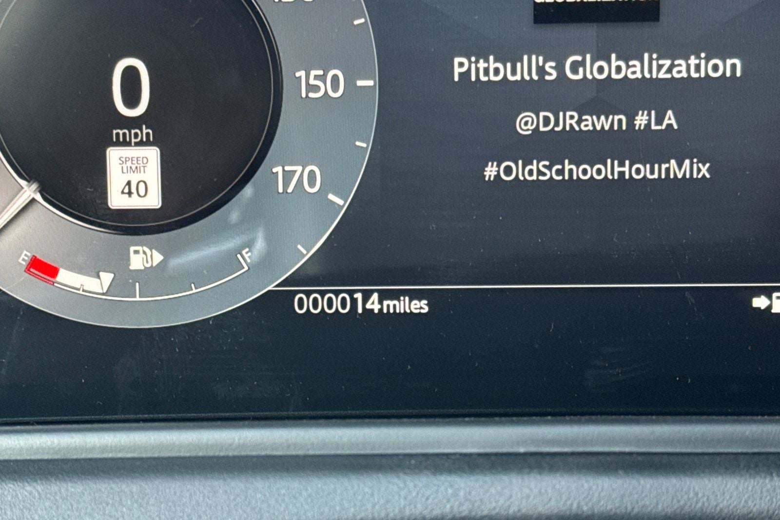 2026 Land Rover Range Rover Velar Dynamic SE