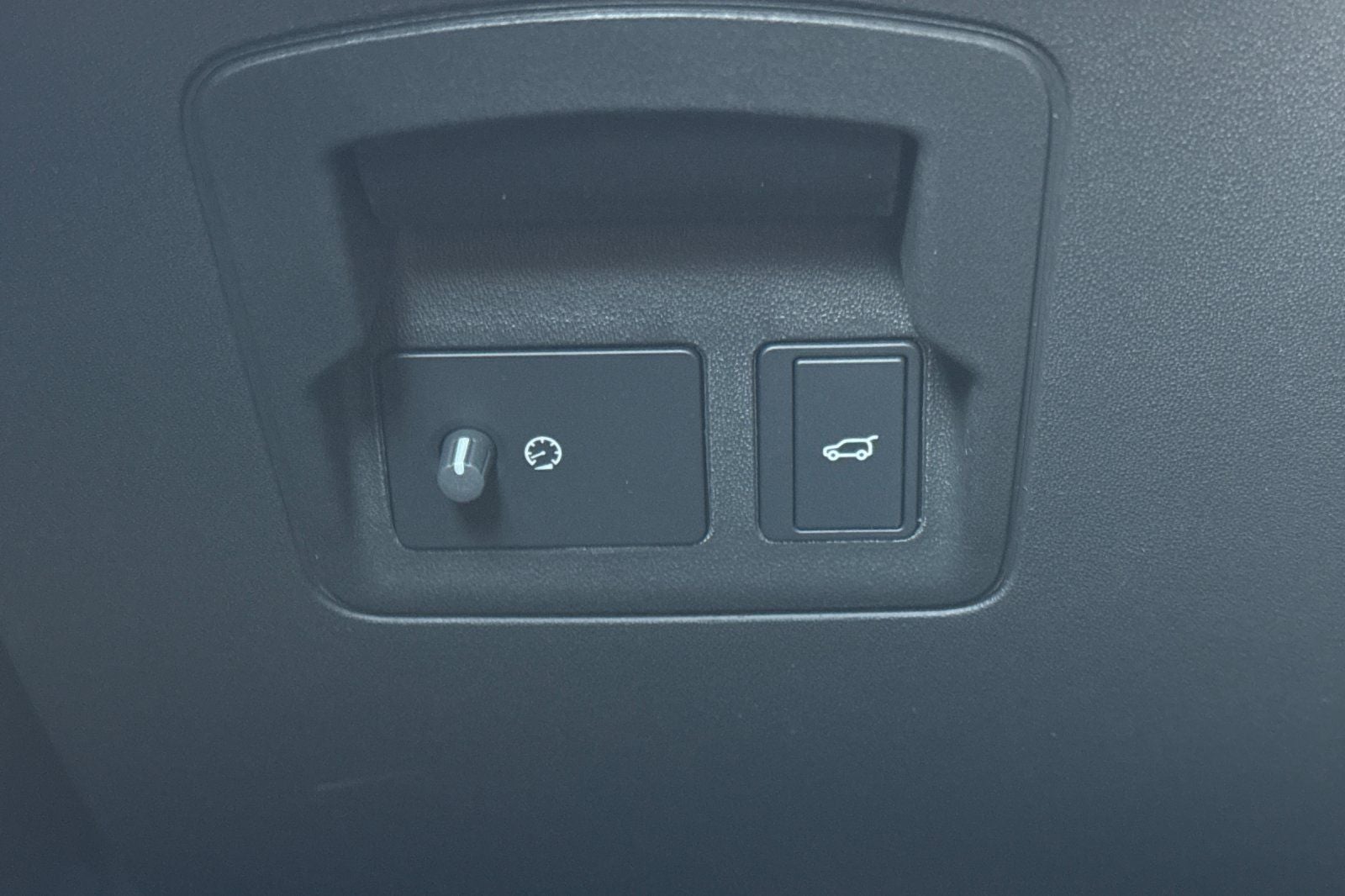 2026 Land Rover Range Rover Velar Dynamic SE