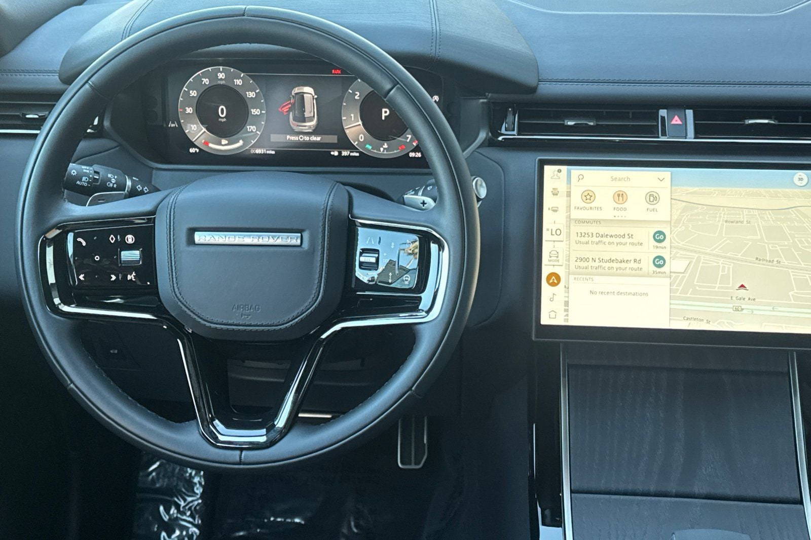 2026 Land Rover Range Rover Velar Dynamic SE