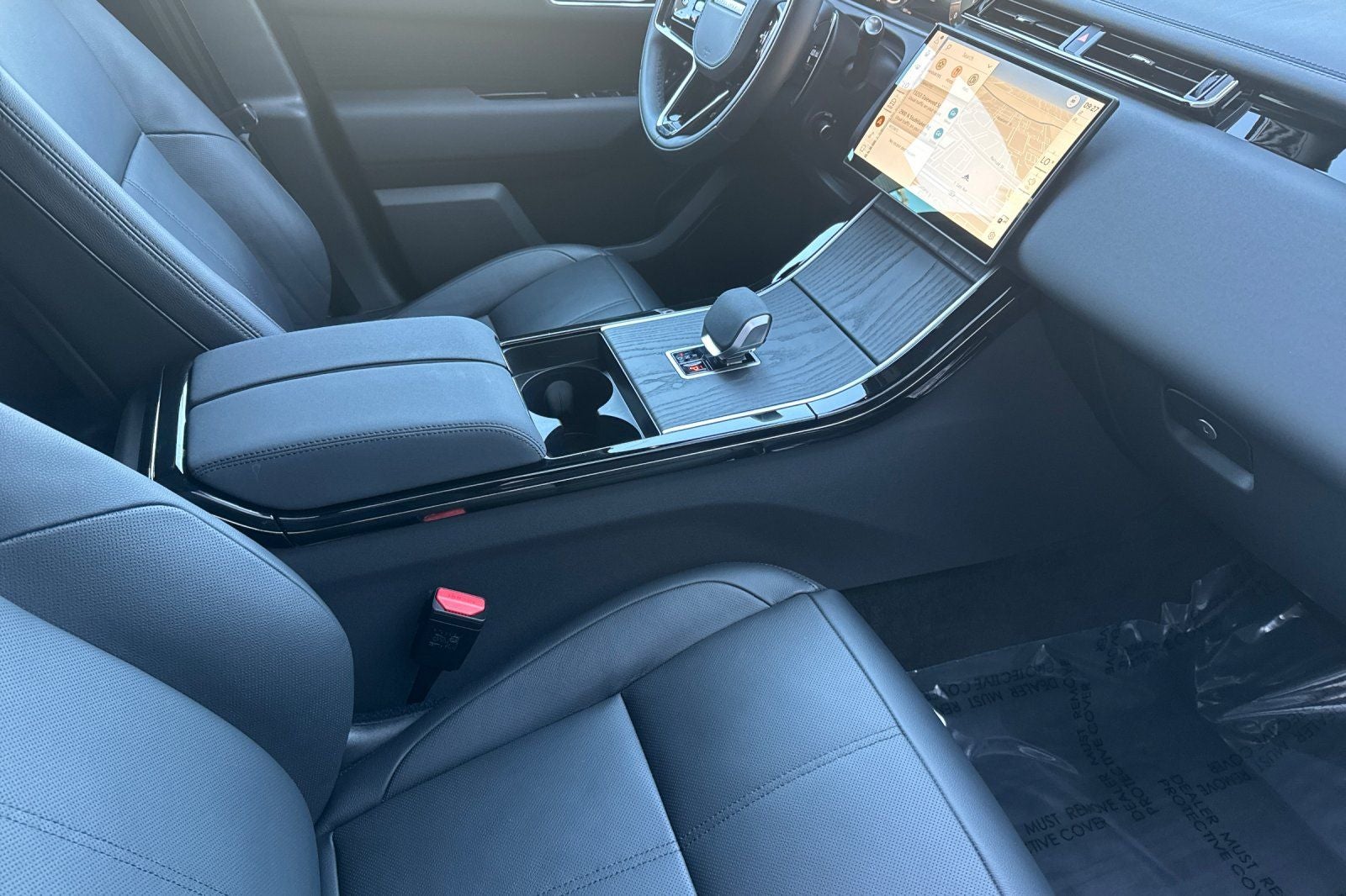 2026 Land Rover Range Rover Velar Dynamic SE