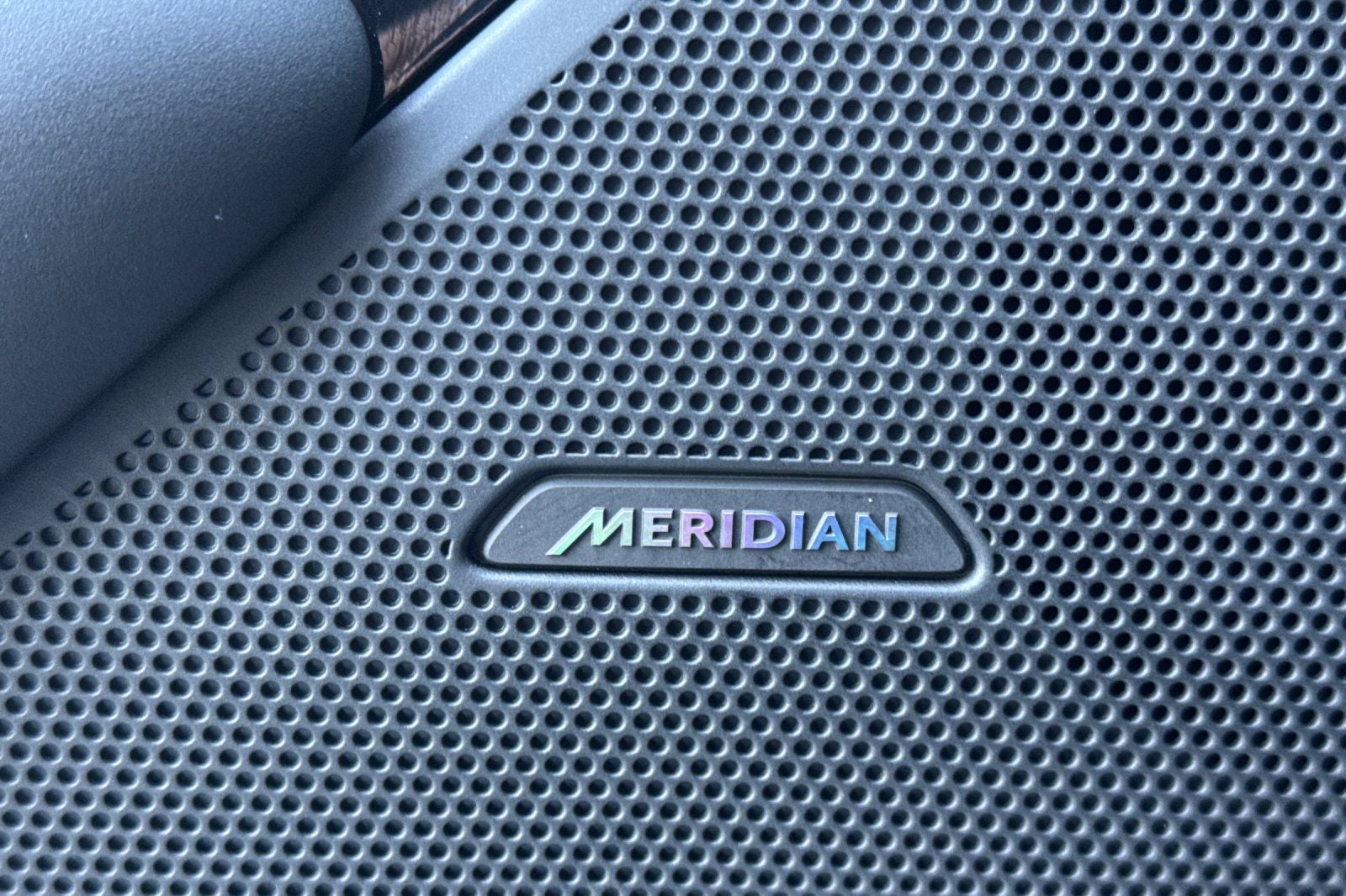 2026 Land Rover Range Rover Velar Dynamic SE