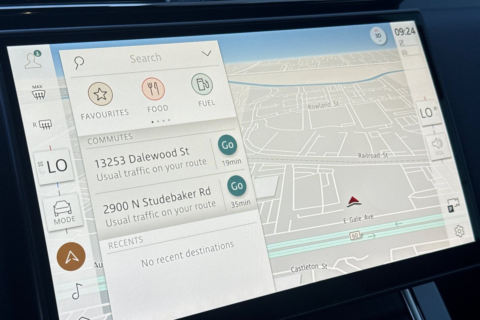 2026 Land Rover Range Rover Velar Dynamic SE