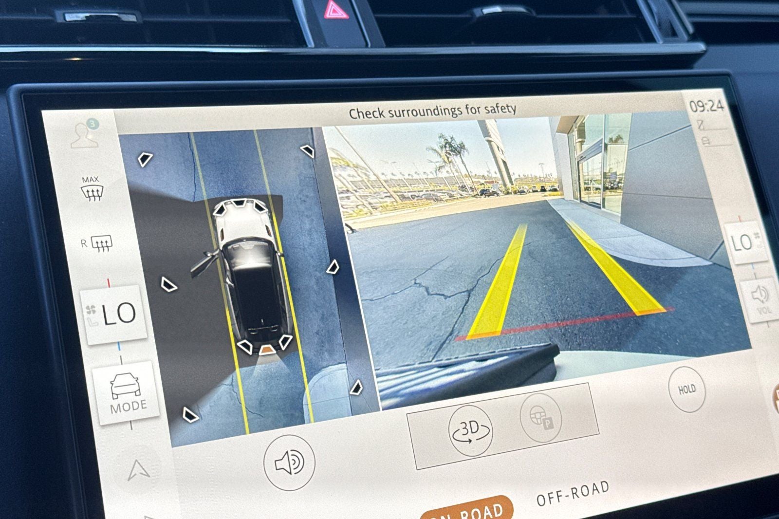 2026 Land Rover Range Rover Velar Dynamic SE