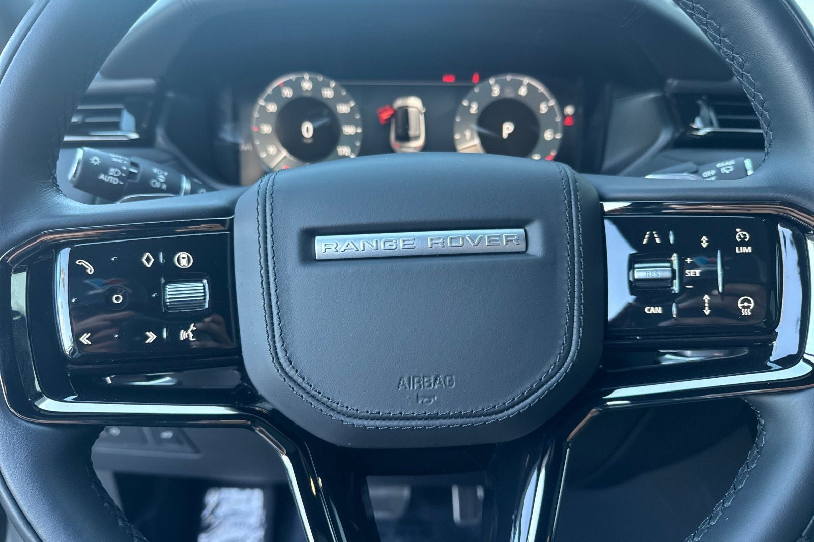 2026 Land Rover Range Rover Velar Dynamic SE