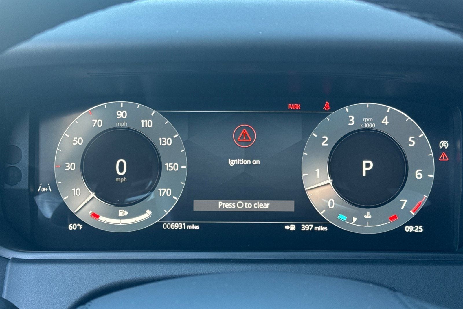 2026 Land Rover Range Rover Velar Dynamic SE