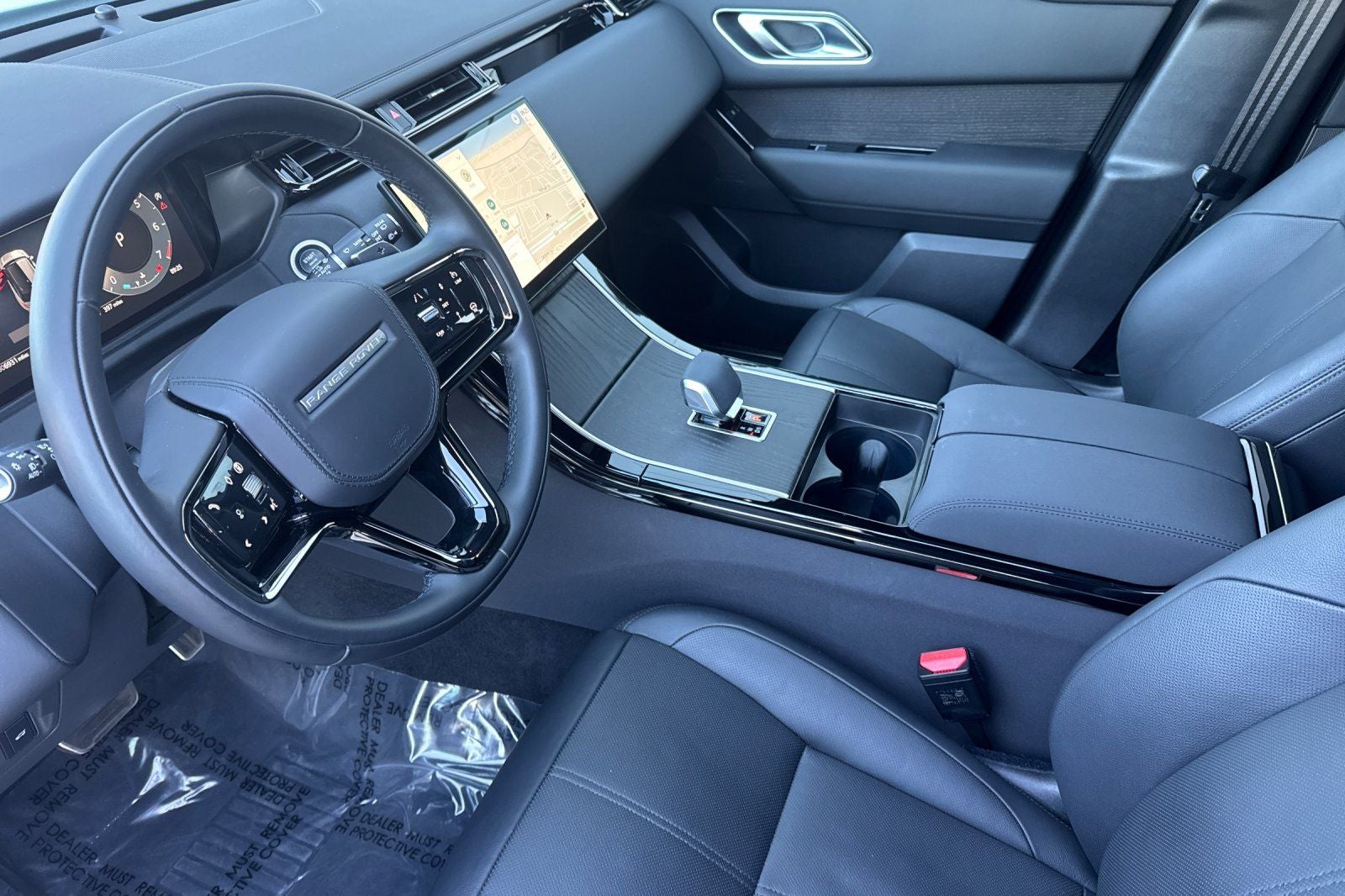 2026 Land Rover Range Rover Velar Dynamic SE