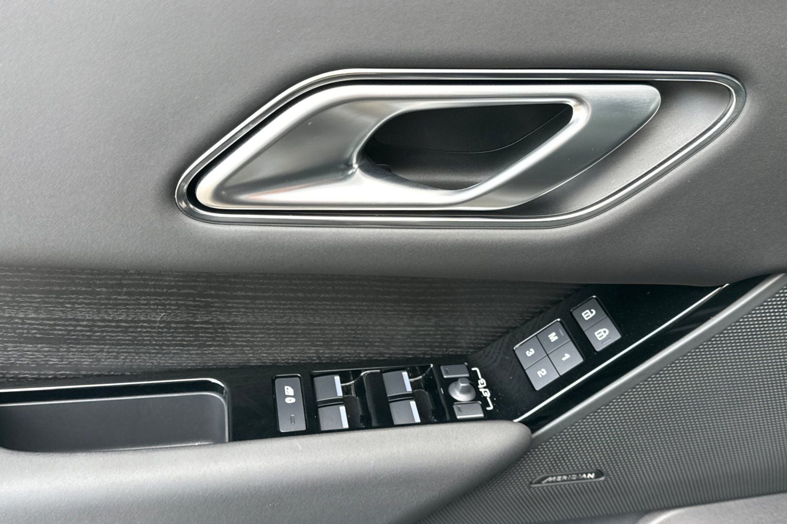 2026 Land Rover Range Rover Velar Dynamic SE