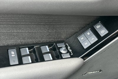 2026 Land Rover Range Rover Velar Dynamic SE