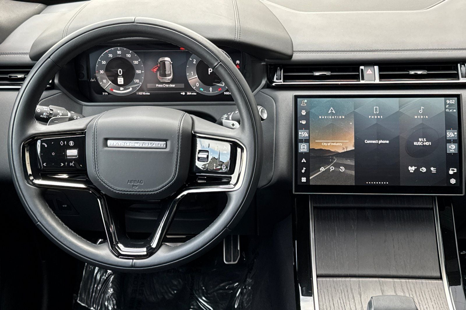 2026 Land Rover Range Rover Velar Dynamic SE