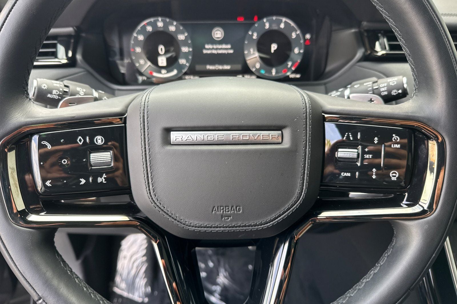 2026 Land Rover Range Rover Velar Dynamic SE