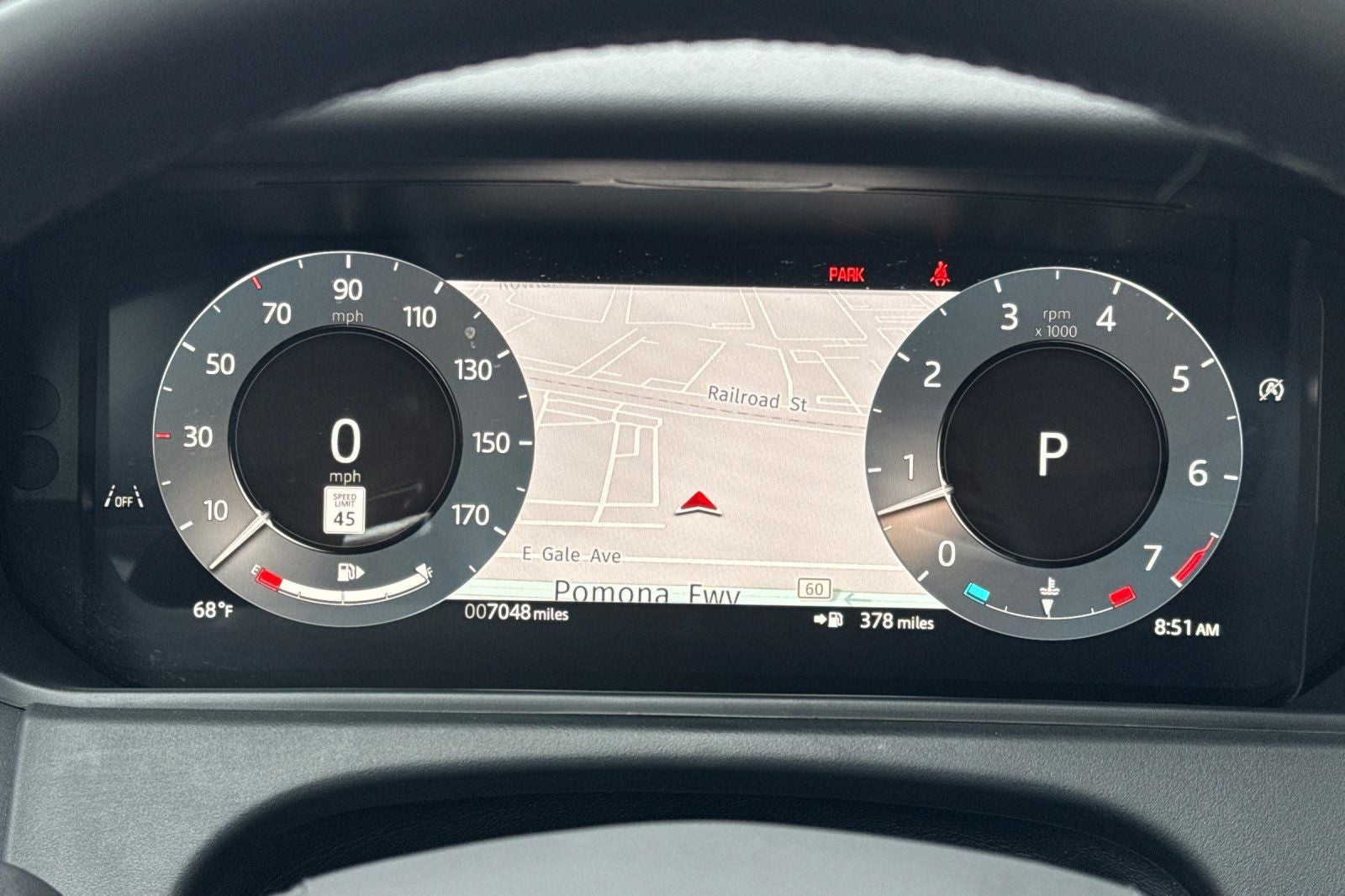 2026 Land Rover Range Rover Velar Dynamic SE