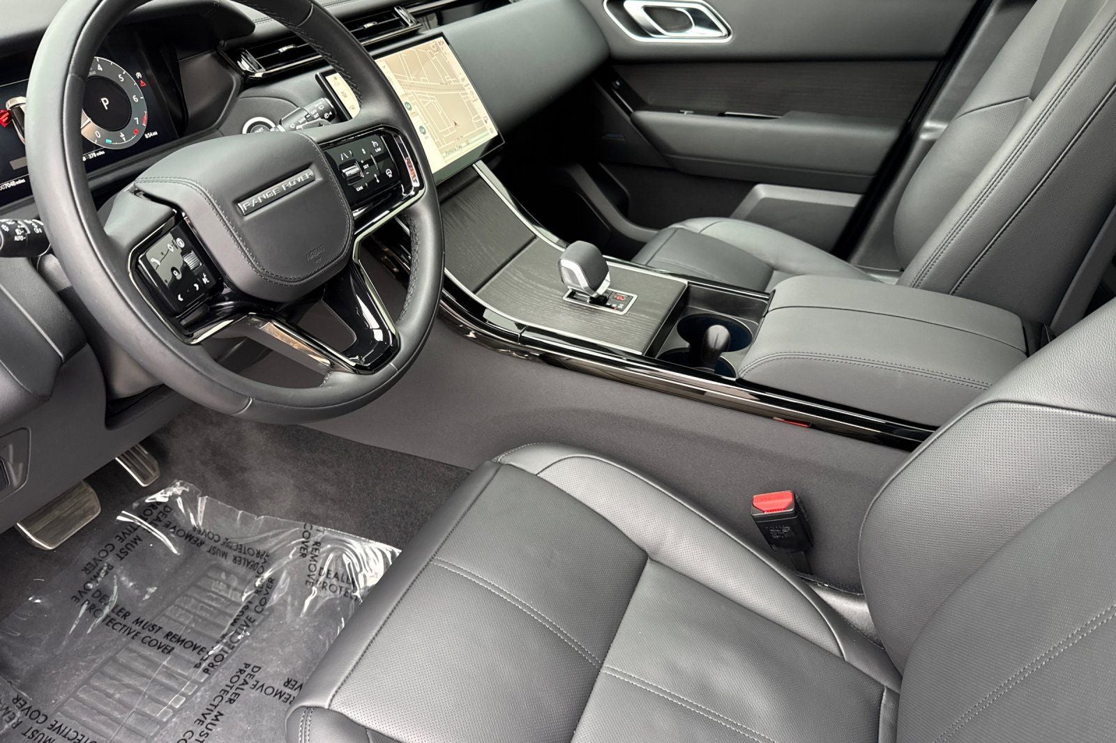 2026 Land Rover Range Rover Velar Dynamic SE