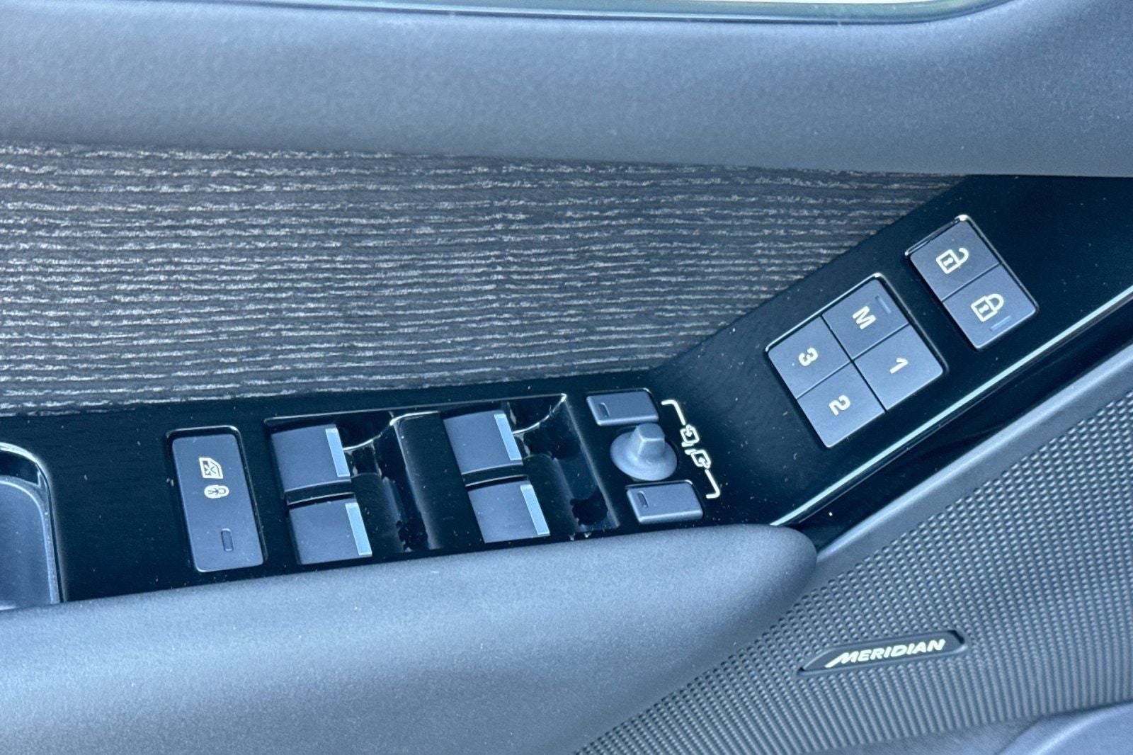 2026 Land Rover Range Rover Velar Dynamic SE