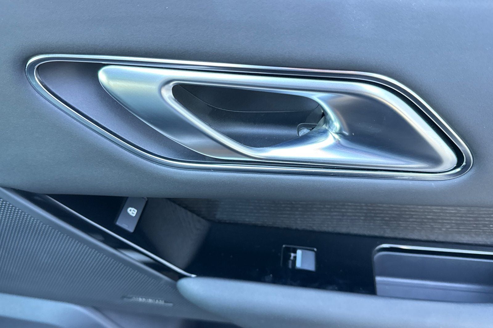 2026 Land Rover Range Rover Velar Dynamic SE