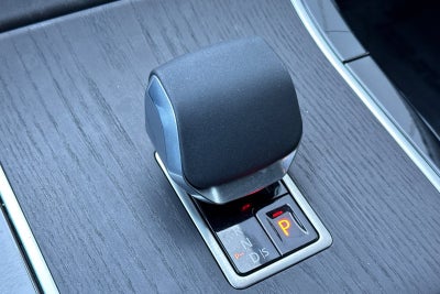 2026 Land Rover Range Rover Velar Dynamic SE