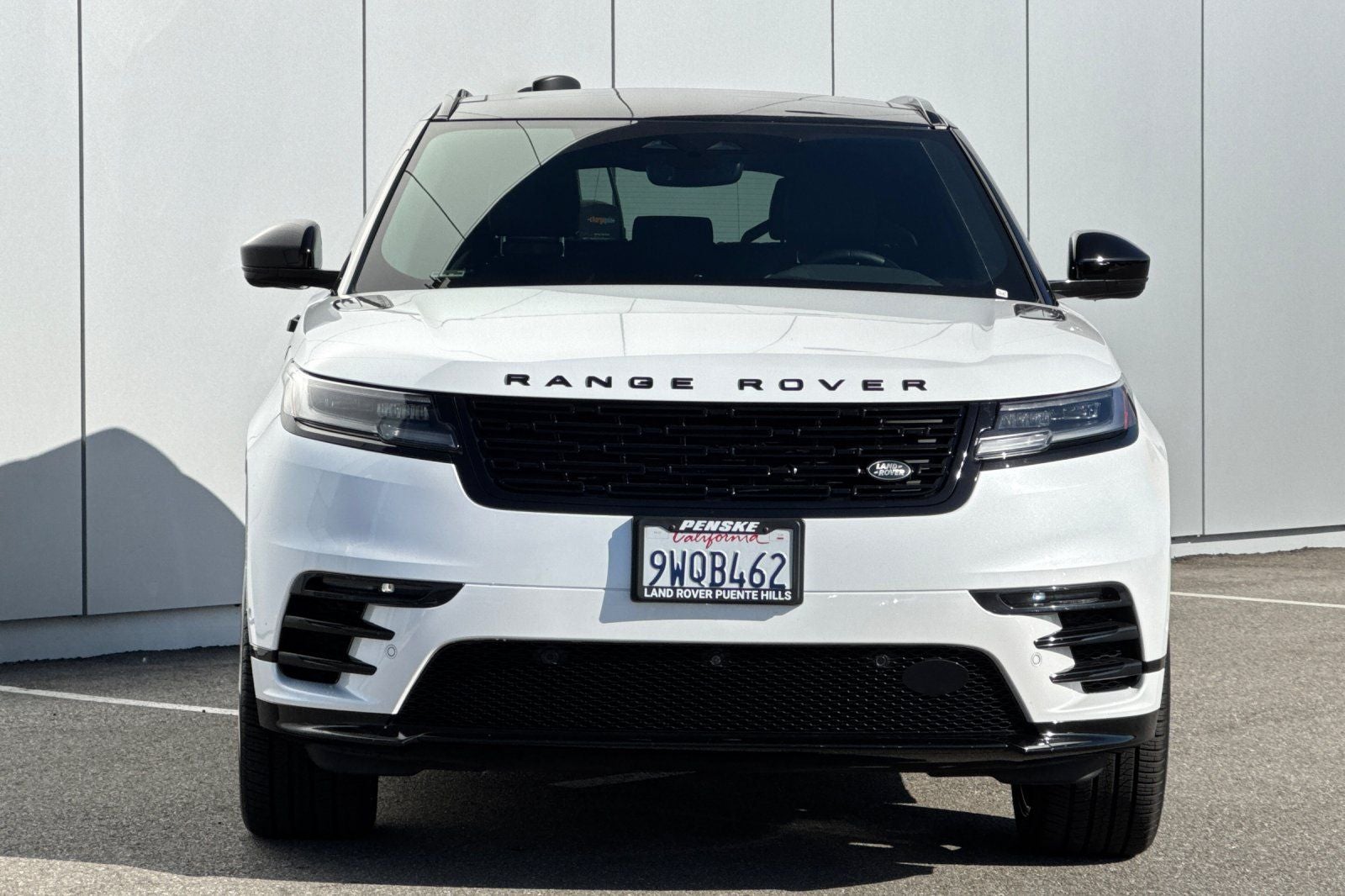 2026 Land Rover Range Rover Velar Dynamic SE
