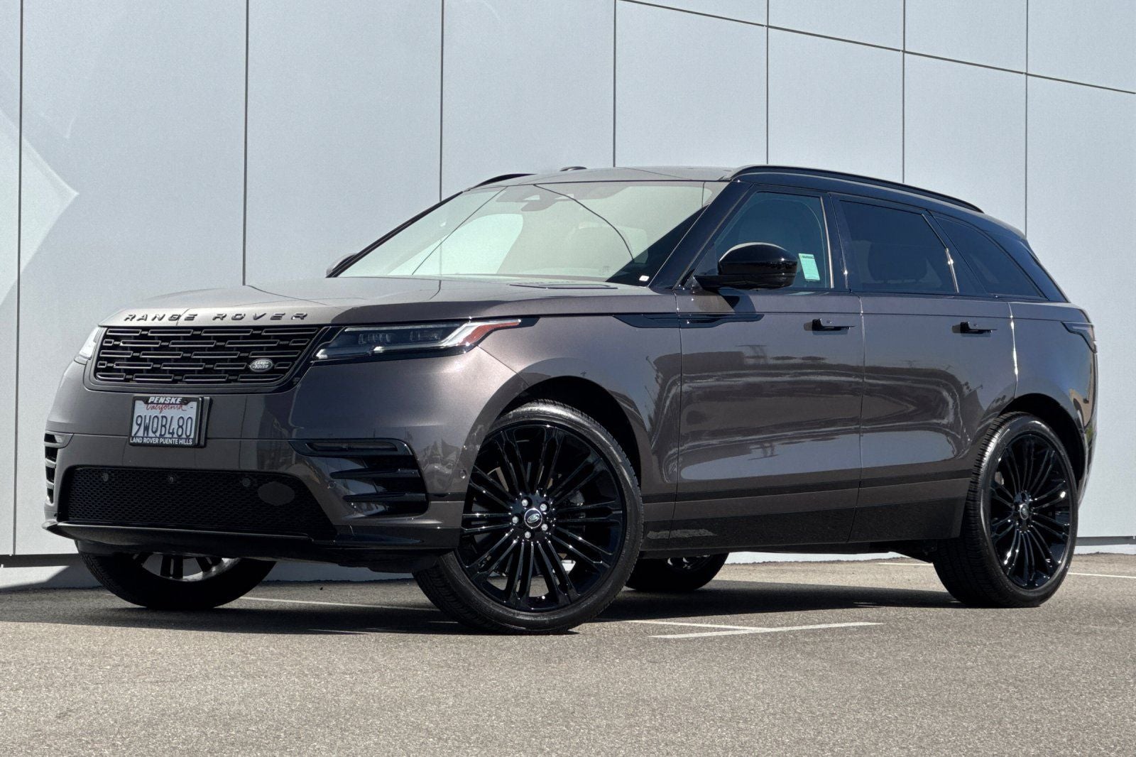 2026 Land Rover Range Rover Velar Dynamic SE