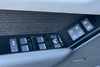 2026 Land Rover Range Rover Velar Dynamic SE