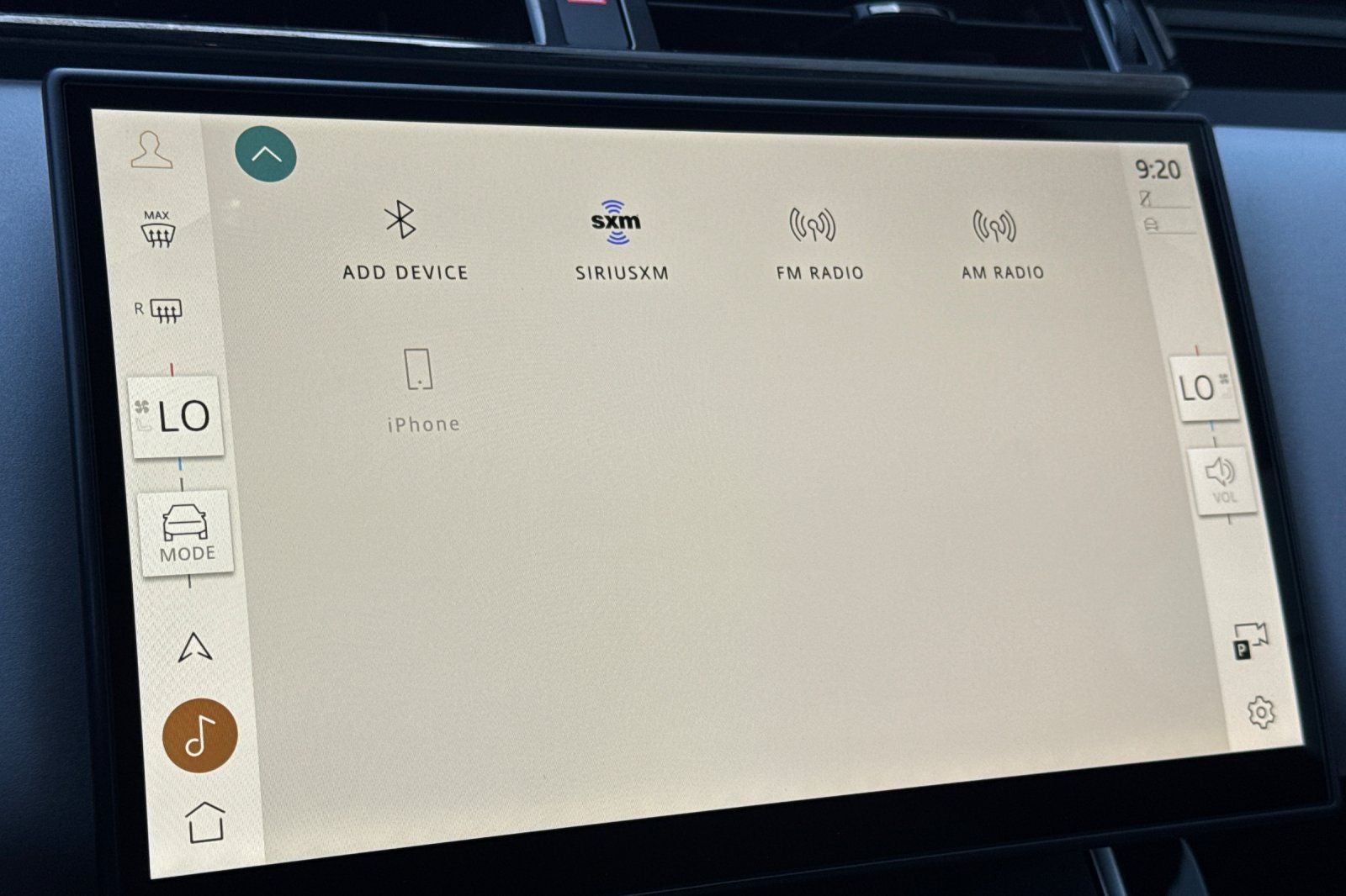 2026 Land Rover Range Rover Velar Dynamic SE