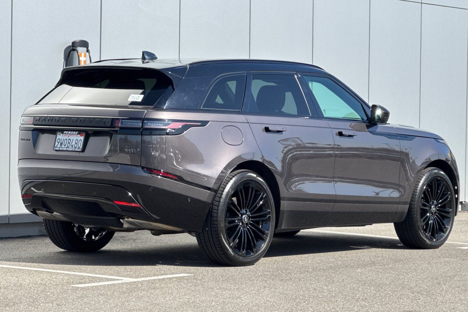2026 Land Rover Range Rover Velar Dynamic SE