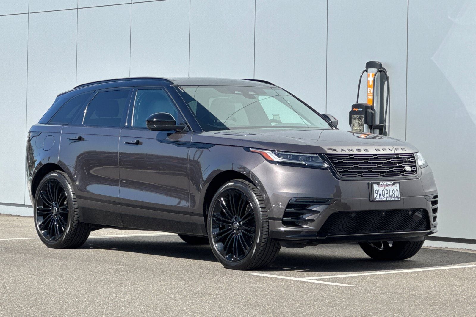 2026 Land Rover Range Rover Velar Dynamic SE